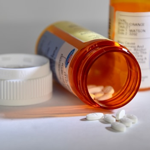 Pharmaceutical and healthcare product labels